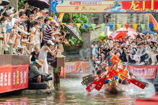 这小伙真不错！黎伊扬半场完美控场&送12助攻0失误 另有3分4板